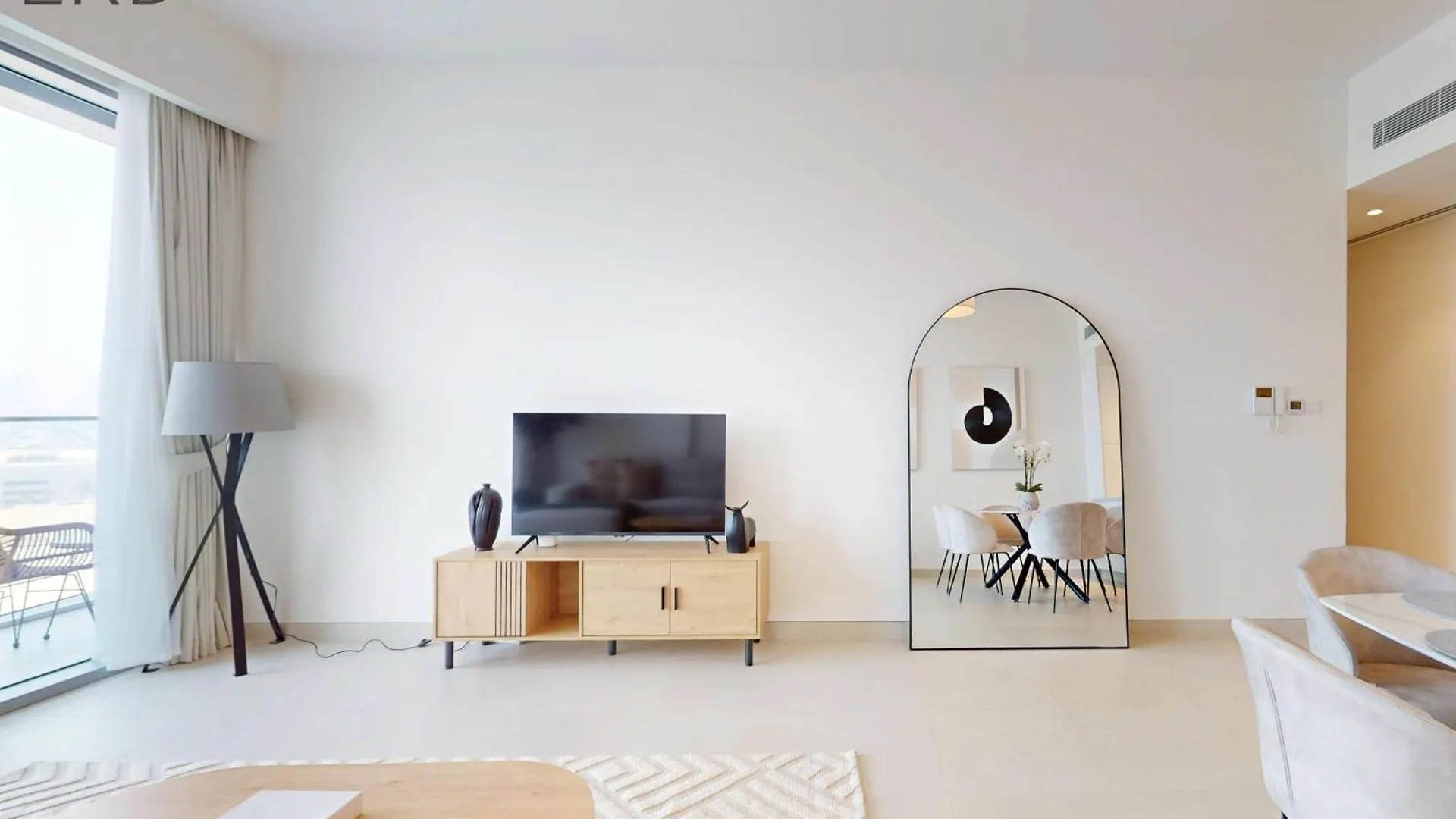 Elegant 2Br With Maids And Stunning Canal Views Dubai