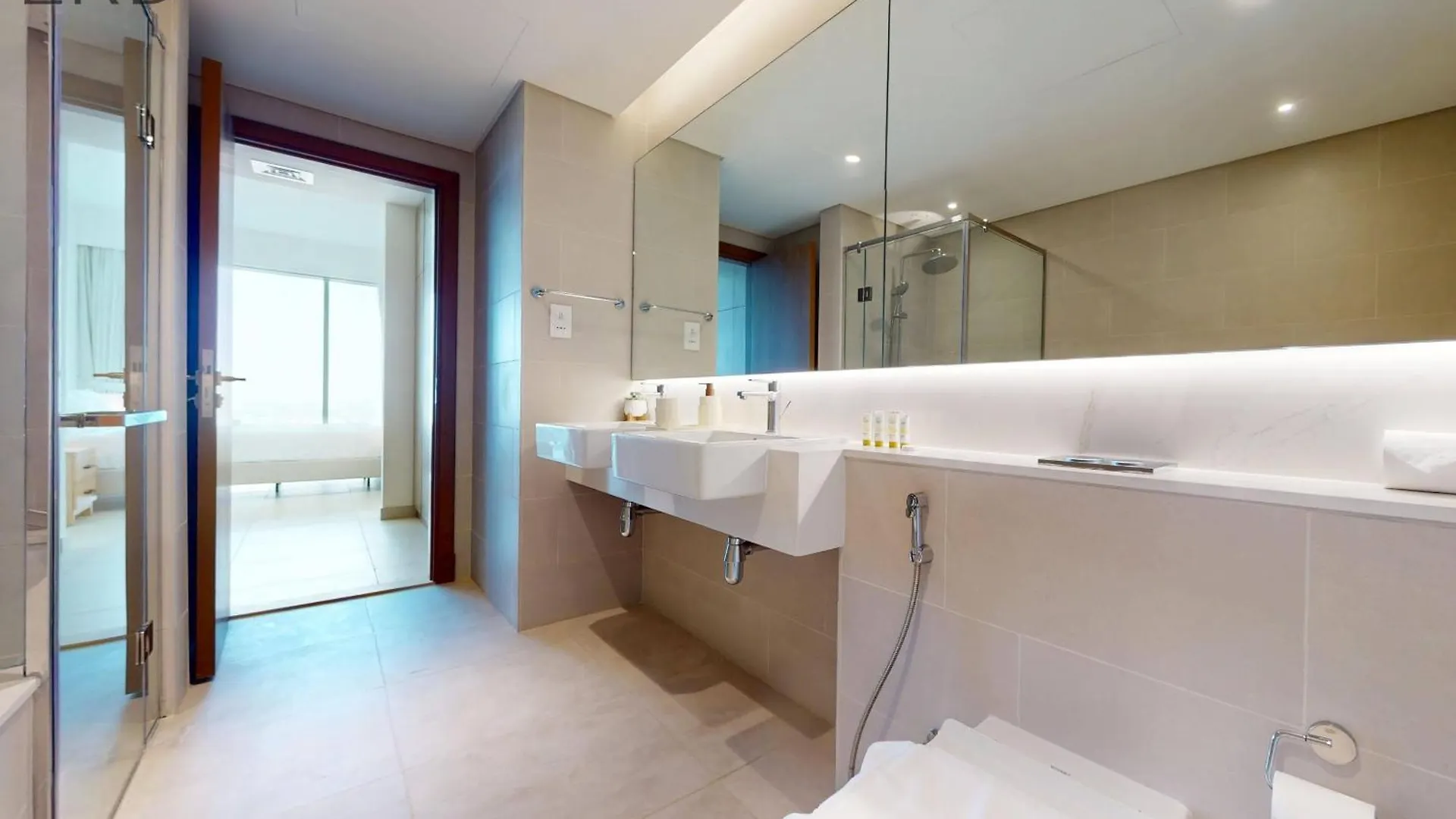 Elegant 2Br With Maids And Stunning Canal Views Dubai United Arab Emirates