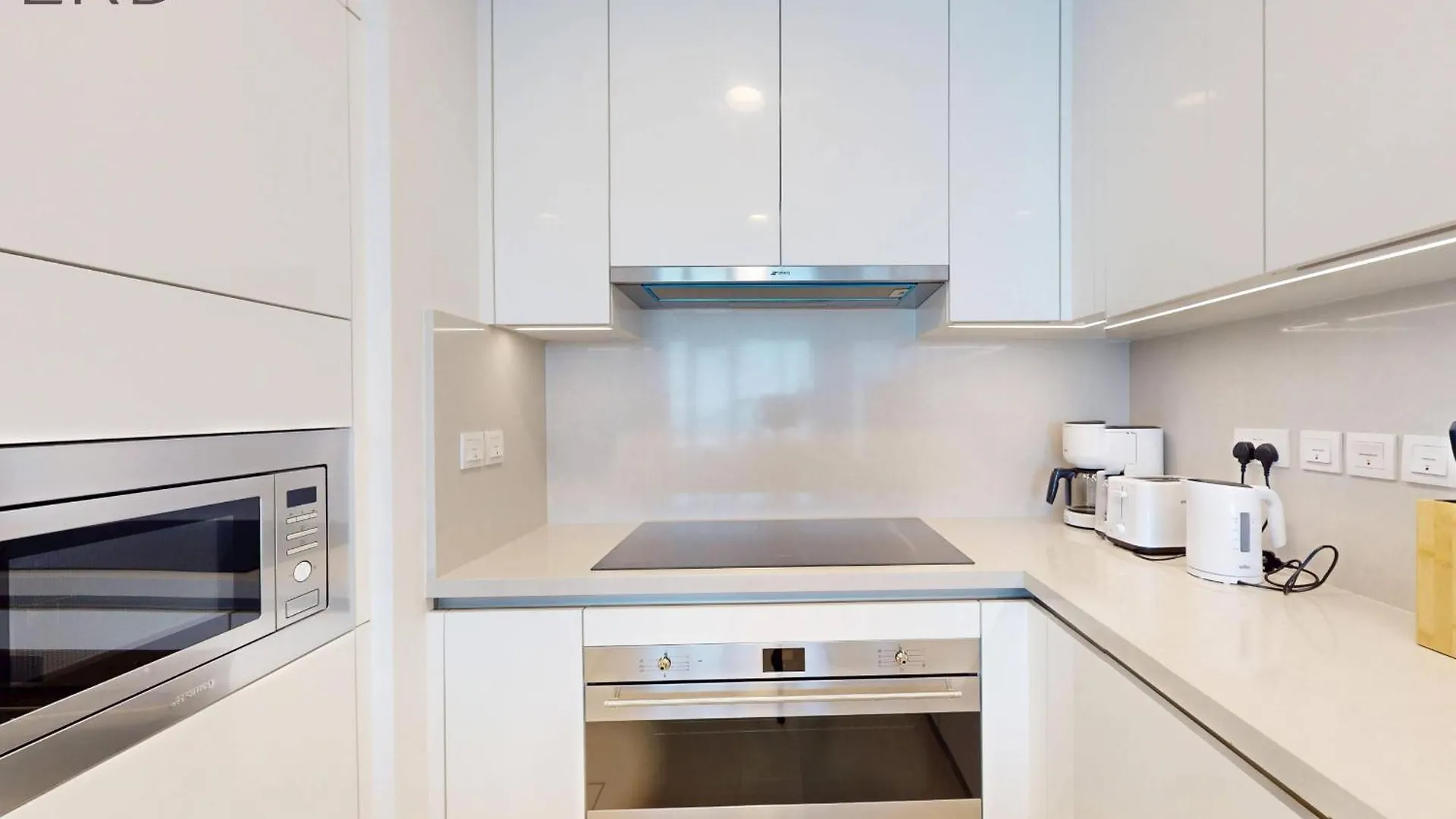 Apartment Elegant 2Br With Maids And Stunning Canal Views Dubai United Arab Emirates